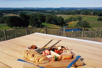 Adelaide Hills Divine Wine Tour